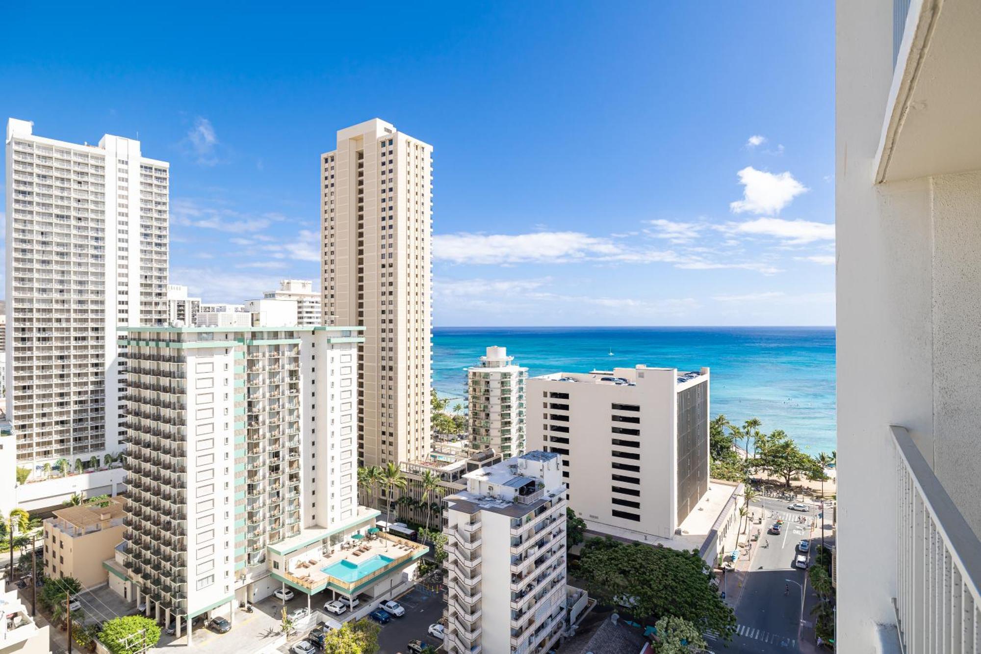 Stylish, Newly Renovated Near Waikiki Beach! Apartment Honolulu